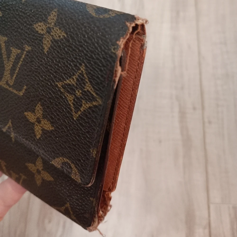 Louis Vuitton Monogram Tri Fold Wallet